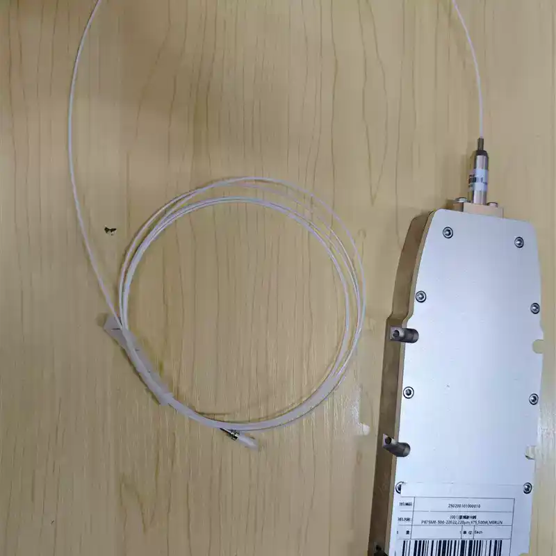 Industrial Laser Uses - Canon laser haute puissance 500W avec