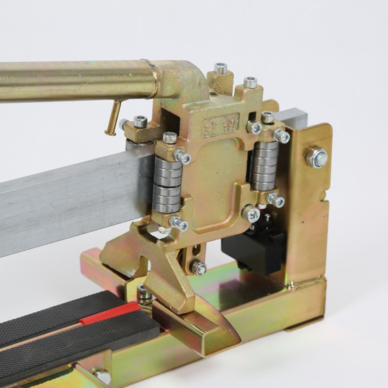 Coupe-carreaux manuel industri - Industrial Laser Guide avis et prix